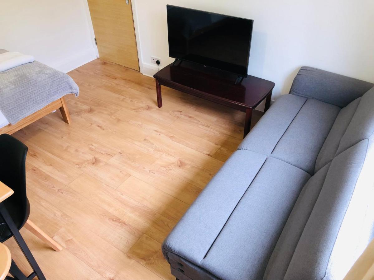 Appartement Amazing Quiet Garden House Near London Luton Airport Extérieur photo