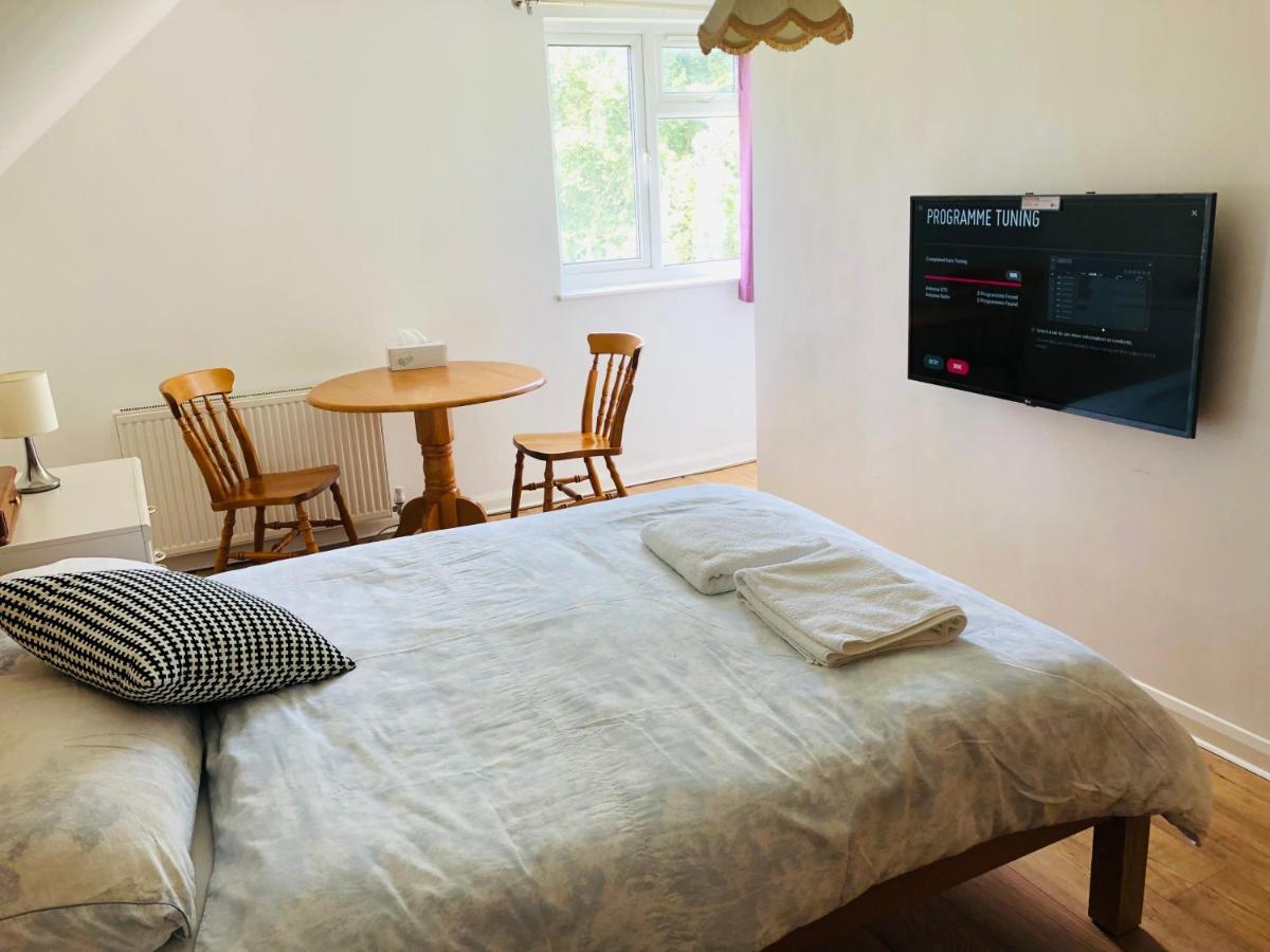 Appartement Amazing Quiet Garden House Near London Luton Airport Extérieur photo